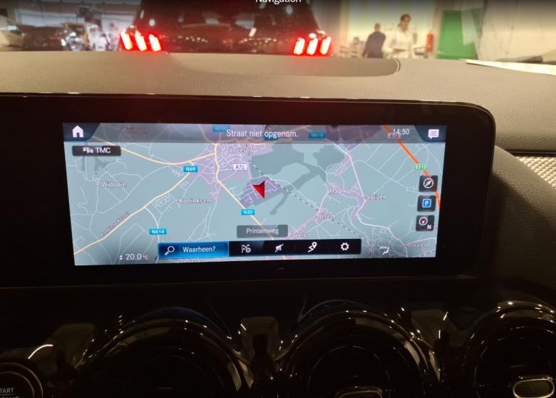 Mercedes GLA 180 d Aut. Widescreen CarPlay Navi 1/2 Leather KeylessStart Camera Klima PDC #6