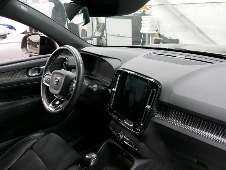 Volvo XC40 D3 R-Design LED Virtual Navi Sport-Leather-Alcantara Klima PDC ... #6