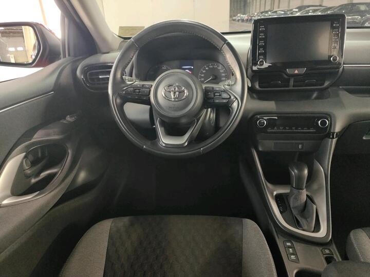 Toyota Yaris 1.5 Hybrid Dynamic Aut. Navi Camera Klima PDC ... #5